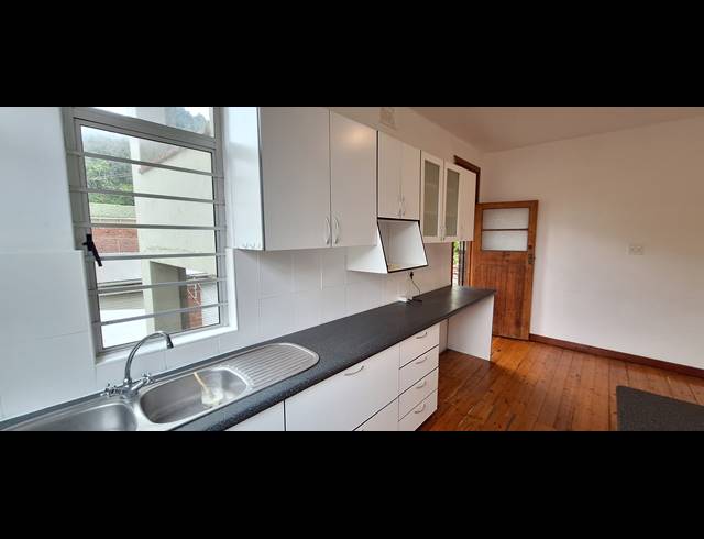 1.5 BEDROOM APARTMENT RENTED IN BULWER